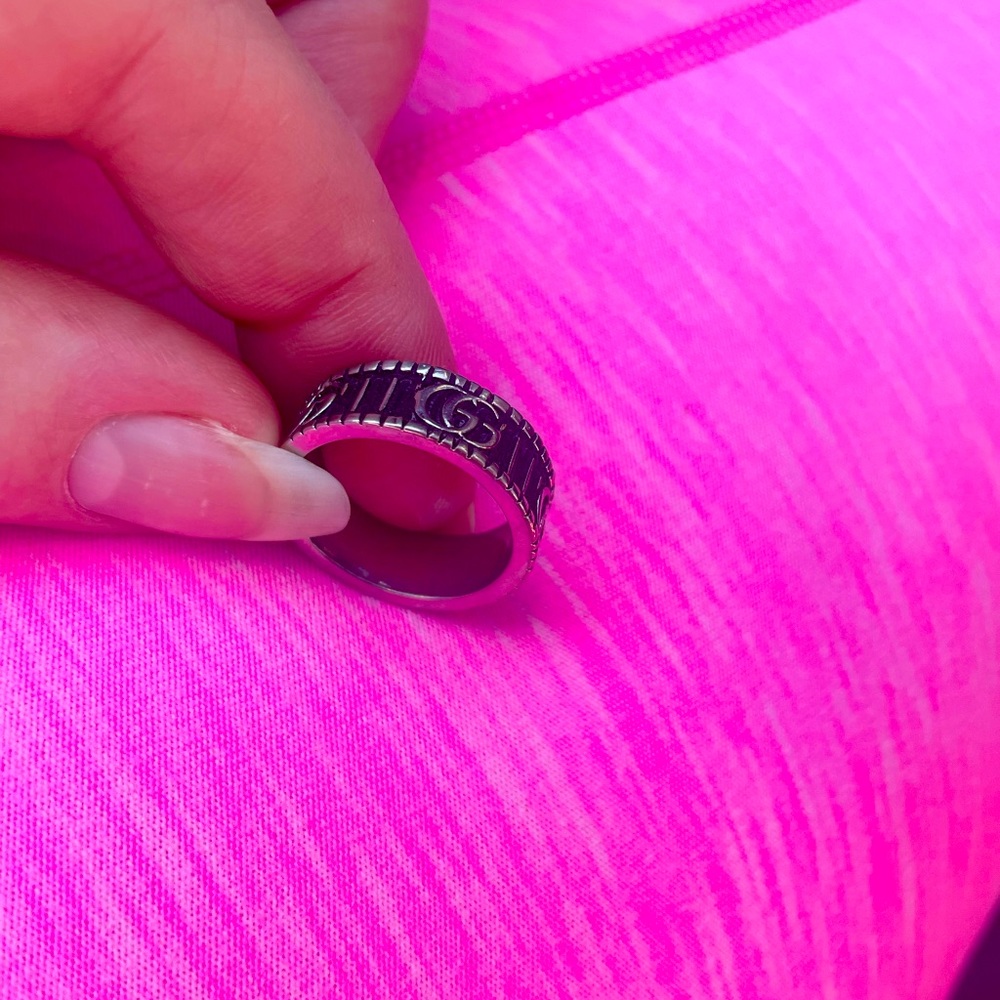 Gucci ring